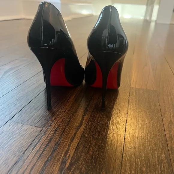 Classic Christian Louboutin Black Patent heels