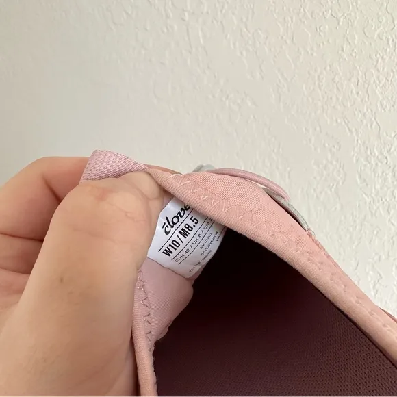 Clove NEW Light Pink Classic Liquid Resistant Slip On Nursing Sneakers