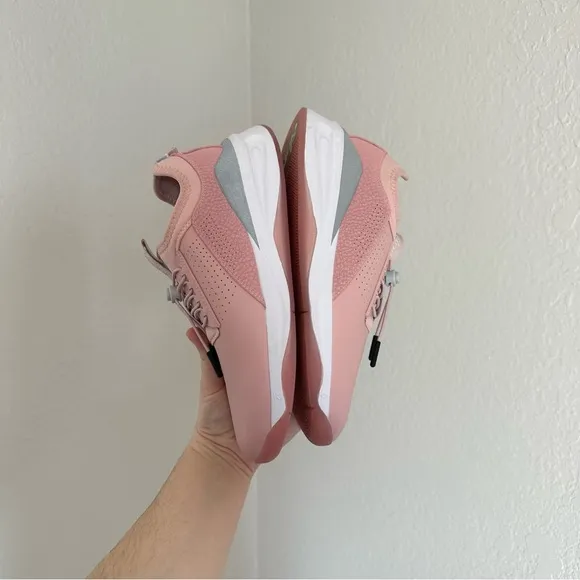 Clove NEW Light Pink Classic Liquid Resistant Slip On Nursing Sneakers