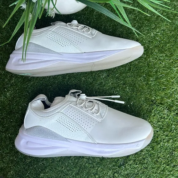 CLOVE NURSE SHOES new  Brilliant white size Women 8.5
