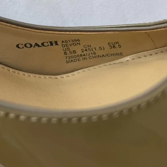 Coach Devon Gray Olive Slip on Round Toe Patent Leather Pumps Size 8.5B