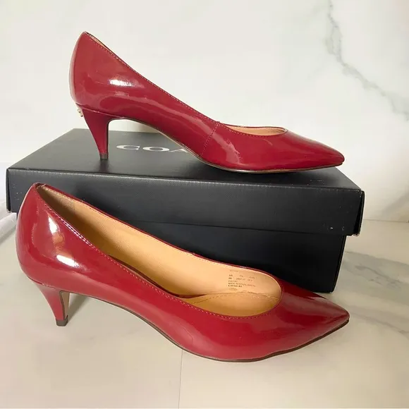 Coach Women Sloane Pump/Sloan Patent Cherry Size 8.0 # CD298
