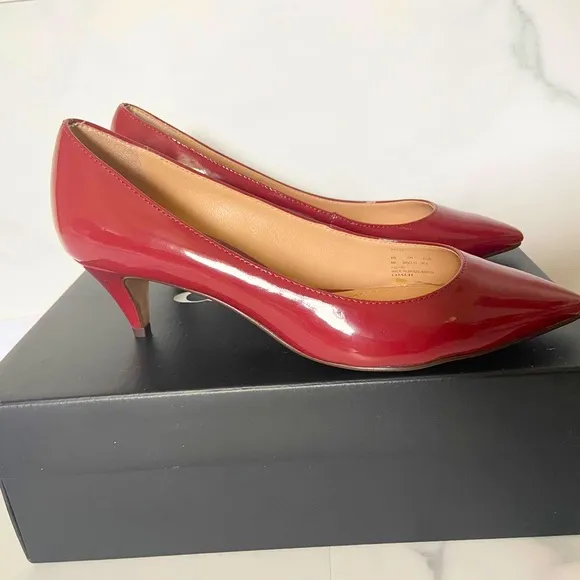 Coach Women Sloane Pump/Sloan Patent Cherry Size 8.0 # CD298