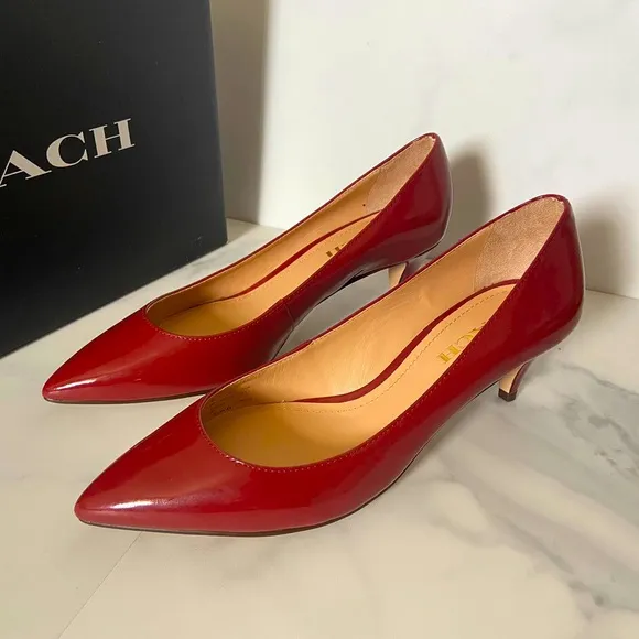 Coach Women Sloane Pump/Sloan Patent Cherry Size 8.0 # CD298