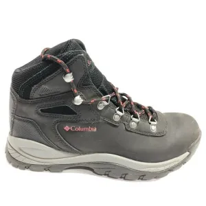 Columbia Women’s Newton Ridge Plus, Waterproof Hiking Boots, Size 9M.