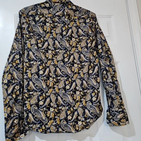 CONSEQUENCE Slim fit size small men Paisley shirt.