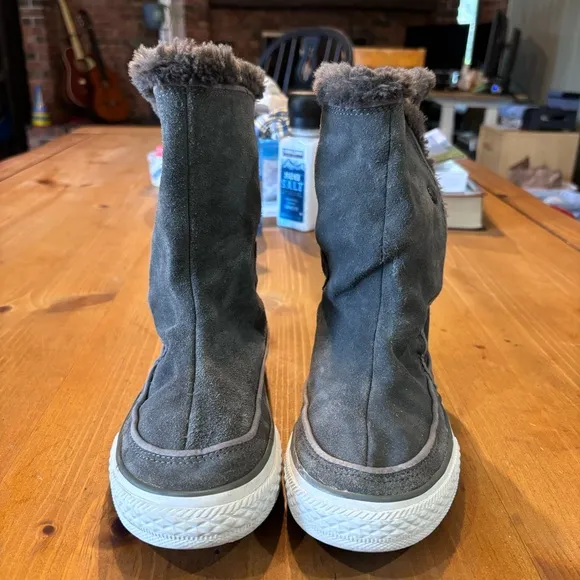 Converse All star womens Beverly faux fur winter boots gray 6