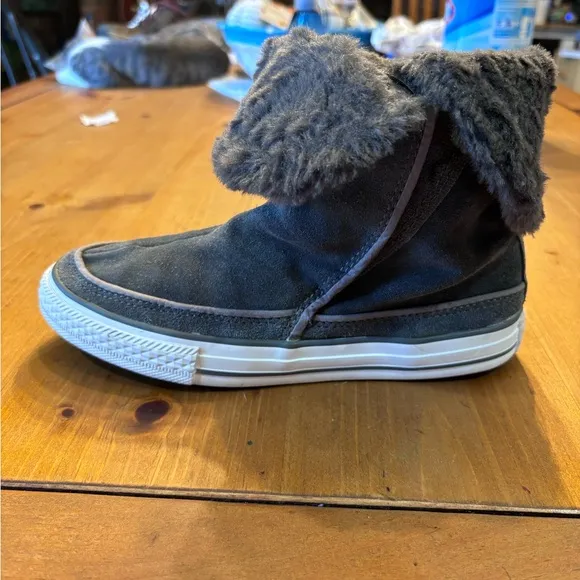 Converse All star womens Beverly faux fur winter boots gray 6