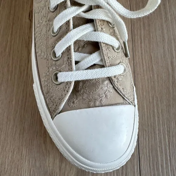⭐Converse Chuck Taylor All Star Lift Bow Women's Shoes Sz 8 Embroidered A10246C⭐