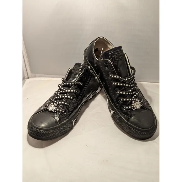 Converse Chuck Taylor Miley Cyrus Black Patent “Mickey “Low Top 6.5 Women Shoes