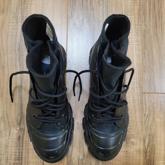 CONVERSE UNISEX CHUCK TAYLOR MC18 GORETEX BOOTS SIZE Men's 6,Women's 8, black