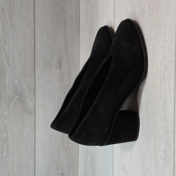 COS Women 70s V cut pump Suede The Pointed Toe Heels Shoes sz 7