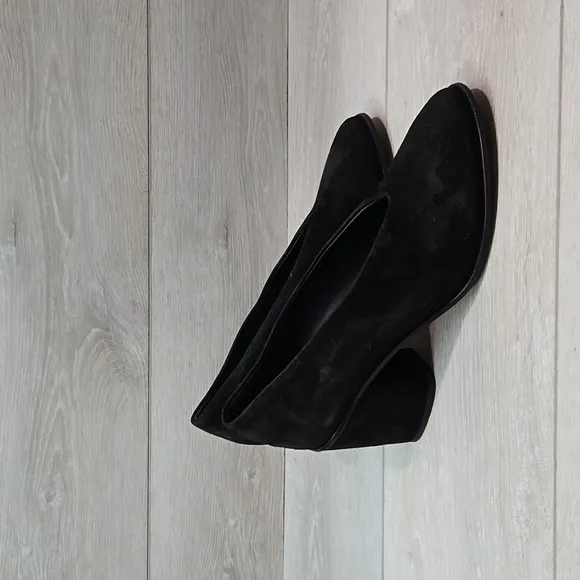 COS Women 70s V cut pump Suede The Pointed Toe Heels Shoes sz 7