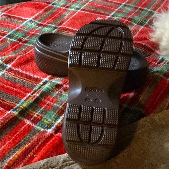 CROCS Brown Slippers with Classic Design and Ventilation