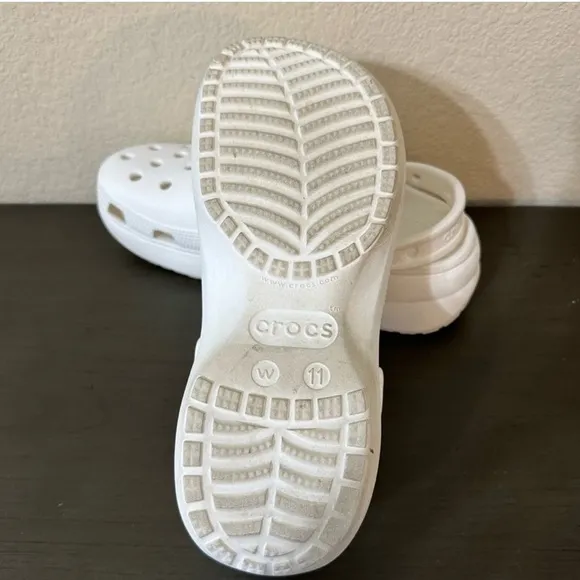Crocs Classic Platform Clog White Size 11 TrendyComfortable Elevated Shoes