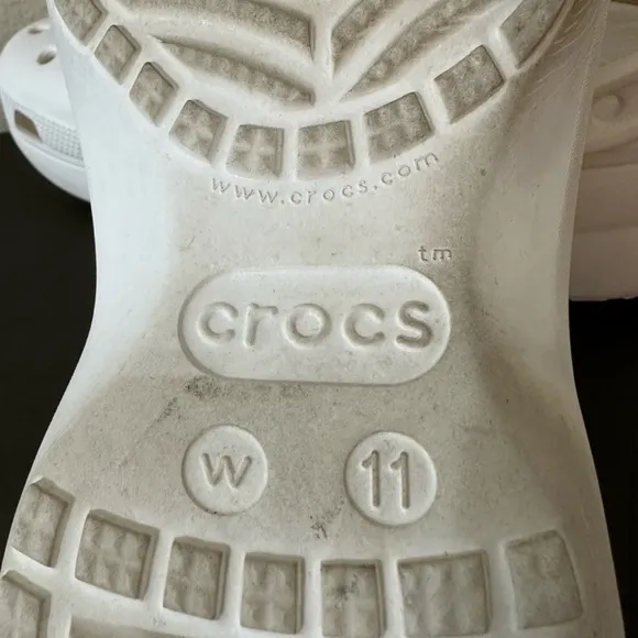 Crocs Classic Platform Clog White Size 11 TrendyComfortable Elevated Shoes