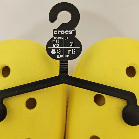 Crocs Classic Sherpa Lined Clogs in Lemon Yellow Size 13 NWT