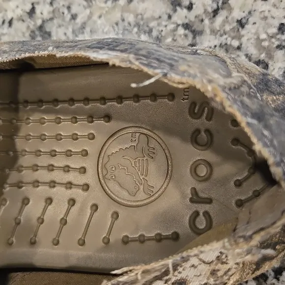 CROCS SANTA CRUZ REALTREE SLIP-ON LOAFER. SIZE 12. CAMOUFLAGE.