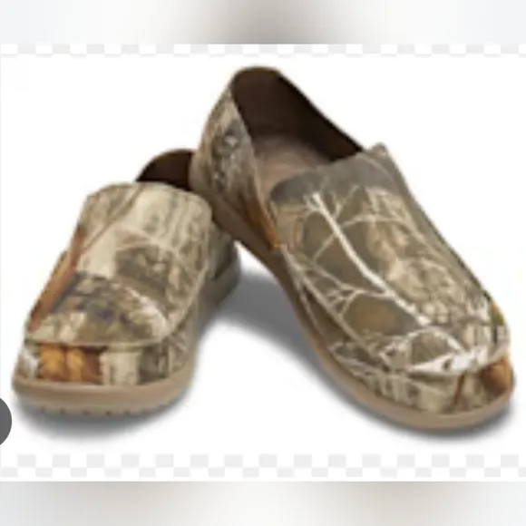 CROCS SANTA CRUZ REALTREE SLIP-ON LOAFER. SIZE 12. CAMOUFLAGE.