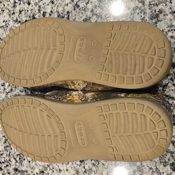 CROCS SANTA CRUZ REALTREE SLIP-ON LOAFER. SIZE 12. CAMOUFLAGE.