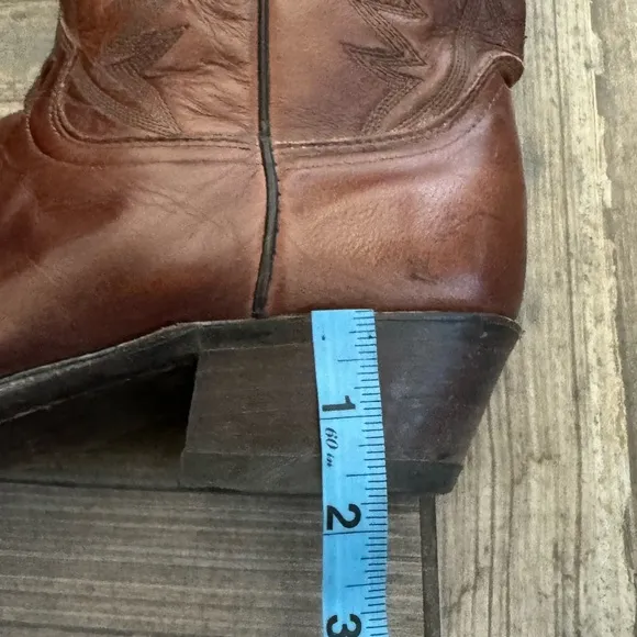 DAN POST COWBOY BOOTS WINGTIP BROWN STITCHED LEATHER, #16782 SIZE 9D, VINTAGE