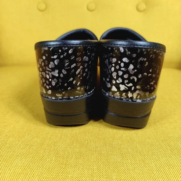 Dansko Clogs Black Silver Leopard Print Patent Leather Women's Shoes Size 8.5-9
