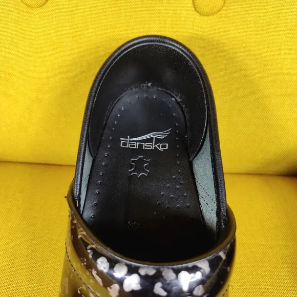 Dansko Clogs Black Silver Leopard Print Patent Leather Women's Shoes Size 8.5-9