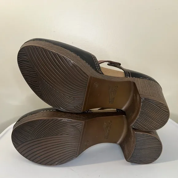 Dansko Darlene Dress Pump sling back chunky heel Womens size 39 US: 8.5-9