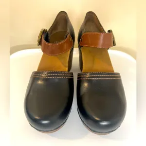 Dansko Darlene Dress Pump sling back chunky heel Womens size 39 US: 8.5-9