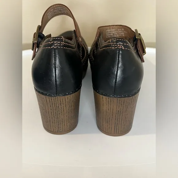 Dansko Darlene Dress Pump sling back chunky heel Womens size 39 US: 8.5-9