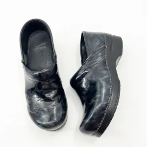 Dansko Marbled Patent Leather Women's Clogs Shoes Dark Blue Size 7.5-8 38