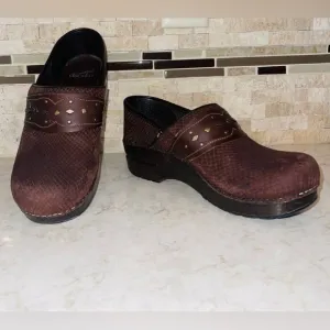 Dansko Pavan Leather Western Embossed  Clogs size 39