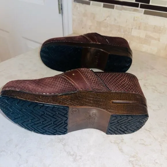 Dansko Pavan Leather Western Embossed  Clogs size 39