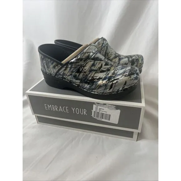 Dansko Professional Patent Leather CrissCross Clogs 39 8.5/9 Shoes 706-620202