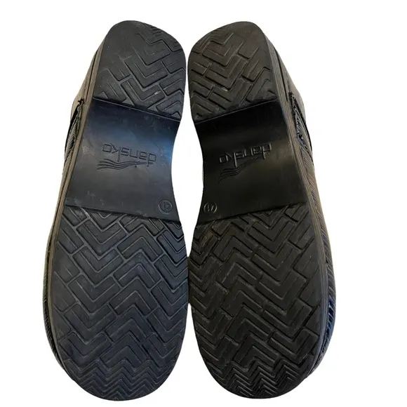 Dansko Professional Wavy Stripes Patent Clog