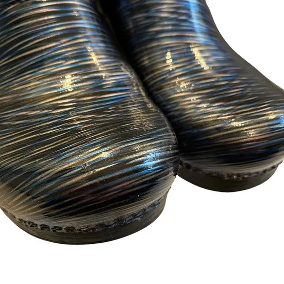 Dansko Professional Wavy Stripes Patent Clog
