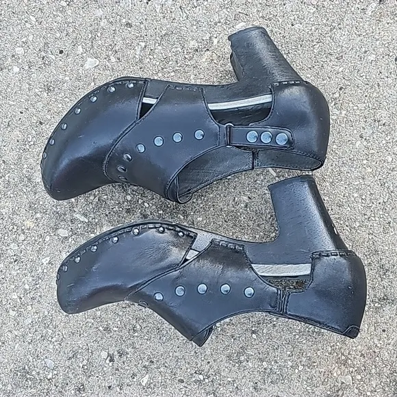 Dansko Ryder Clogs Black Leather Studded Block Heel Shoes Womens 41 US 10.5-11
