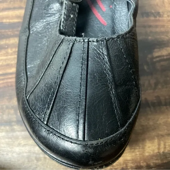 Dansko Size 38 US 7..5 Black Genuine Leather Comfort Shoe
