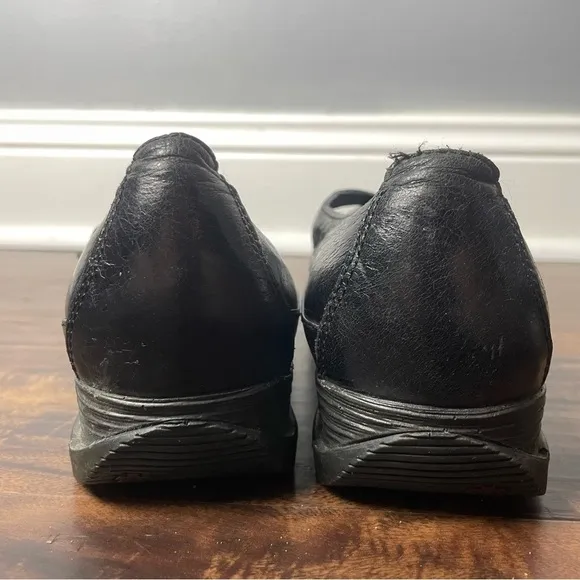 Dansko Size 38 US 7..5 Black Genuine Leather Comfort Shoe