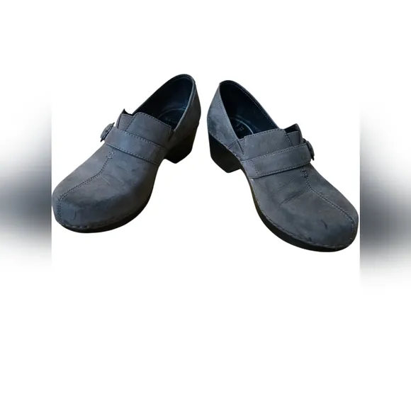 Dansko Tamara Gray Suede Leather Slip On Clog Shoes Womens Size 39 US Size 8.5-9