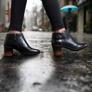 Dansko waterproof leather Perry ankle boots