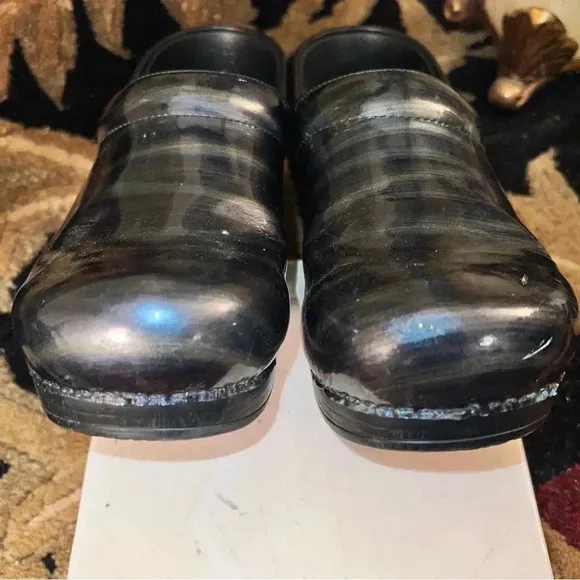 Dansko Women’s Clogs Shoes Mules Black Patent Leather Silver Copper Stripes 41