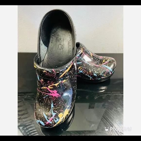 Dansko Professional BLK Pt Colorful Clogs WMS 40