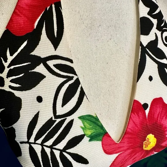 David Meister Vintage 100% Silk Hawaiian Floral Print Halterneck Belted Dress 2