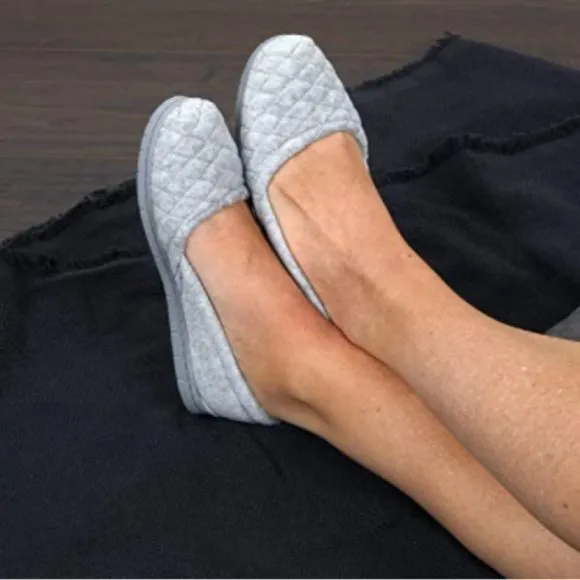 Dearfoams Women's Katie Microfiber Velour Espadrille Slipper