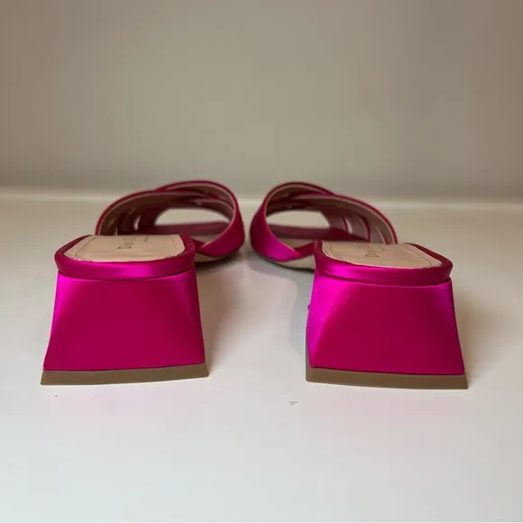 Dee Ocleppo Fuchsia Satin Cross-Strap Mules – Block Heel size 38.5