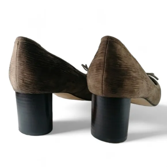 DELMAN Chunky Heel Textured Pumps Bow Sculpted Stacked Block Earthy Brown 8.5