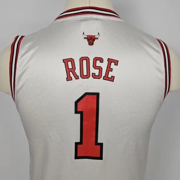 Derrick Rose #1 Chicago Bulls NBA Adidas White Swingman Jersey Men’s Size L