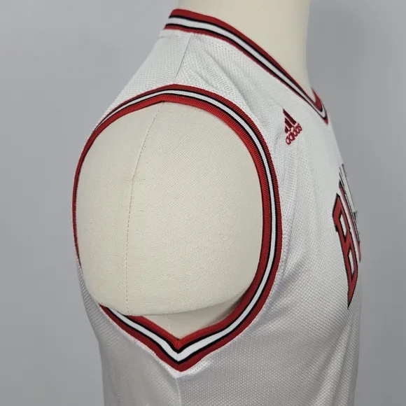 Derrick Rose #1 Chicago Bulls NBA Adidas White Swingman Jersey Men’s Size L