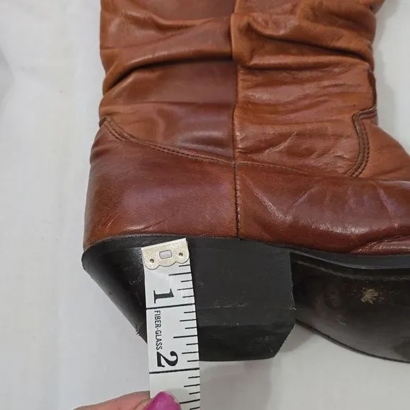 Dingo ladies mid rise almond toe cowboy boots size 6.5D antique tan color